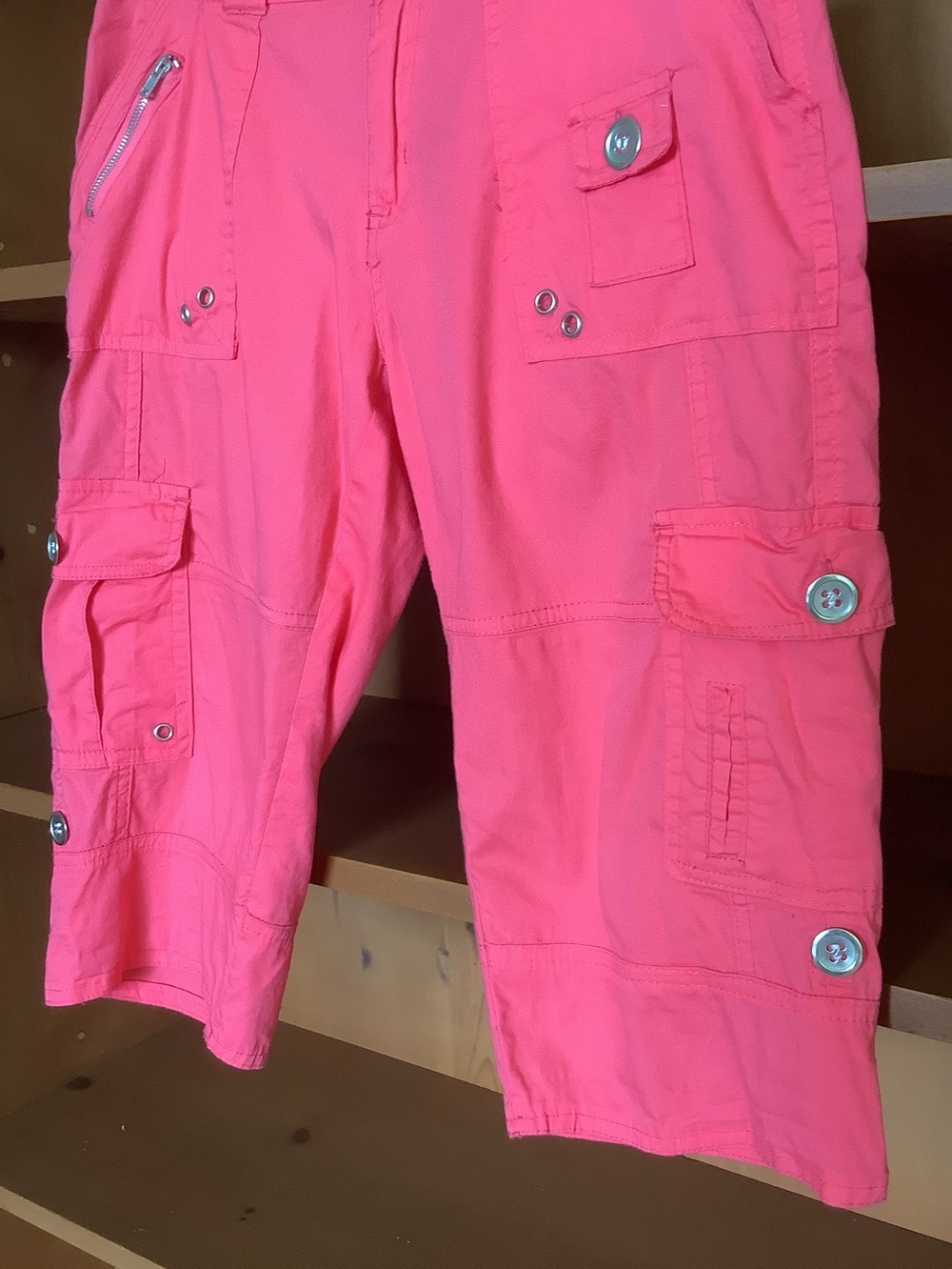 Y2K INC International Concepts Coral Roll Tab Cargo Low Rise Capri Shorts Size S - Picture 5 of 13